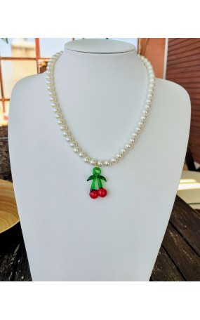 Κολιέ Μαργαριτάρια με Κερασένιο Charm