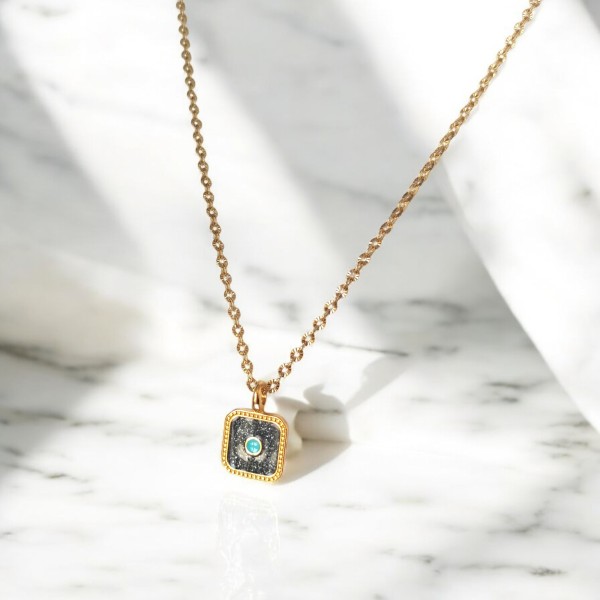 Κολιέ Τετράγωνο με μαύρο glitter Κολιέ Τετράγωνο με μαύρο glitter