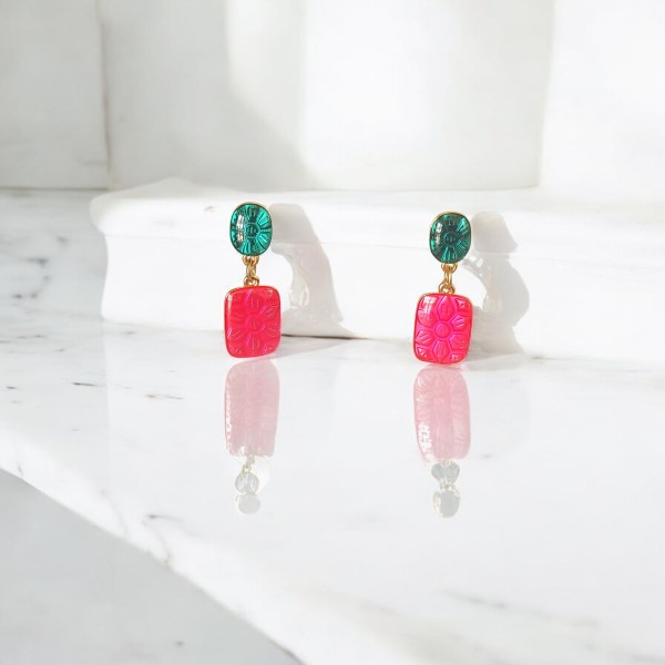 Σκουλαρίκια Ροζ Πινελιές με Πράσινη Λάμψη Σκουλαρίκια Ροζ Πινελιές με Πράσινη Λάμψη